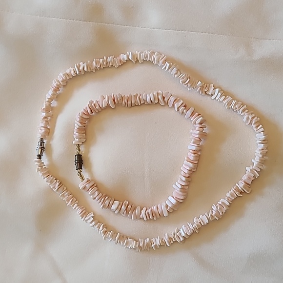 Puka necklace and anklet - Picture 2 of 3